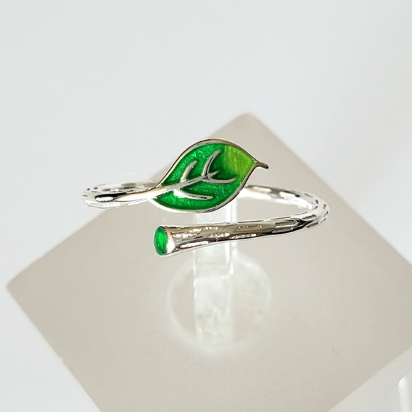 Artisan Sterling Leaf Ring - Picture 3 of 8